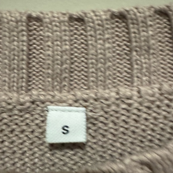 Cozy Cream Knit Sweater Small - Picture 5 of 9